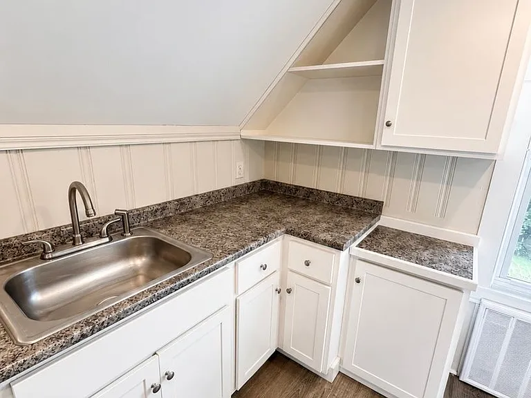 41 Rollins Rd — Photo 9