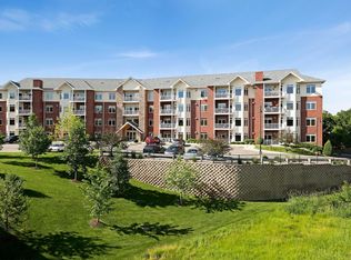 1776 Steiger Lake Ln APT 110, Victoria, MN 55386