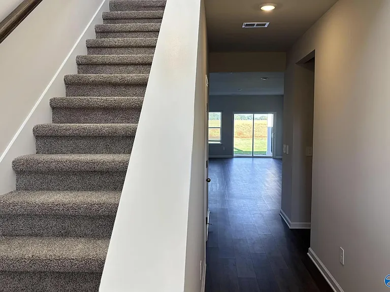 8204 Huspa Ave — Photo 20