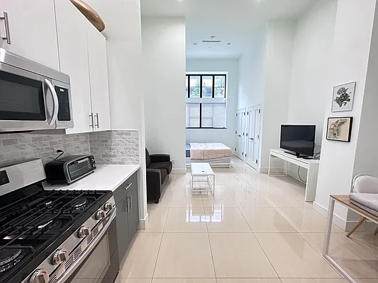 Rented by Oxford Property Group | media 3