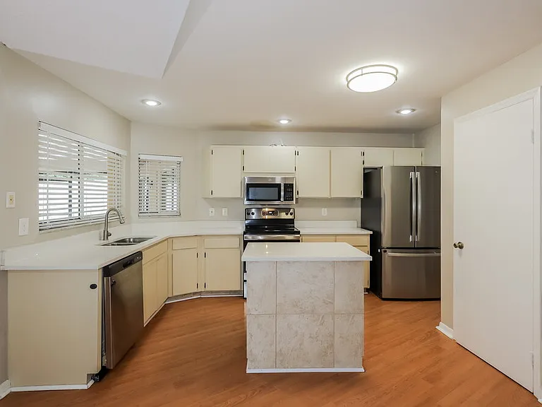 2612 Brianholly Dr — Photo 5