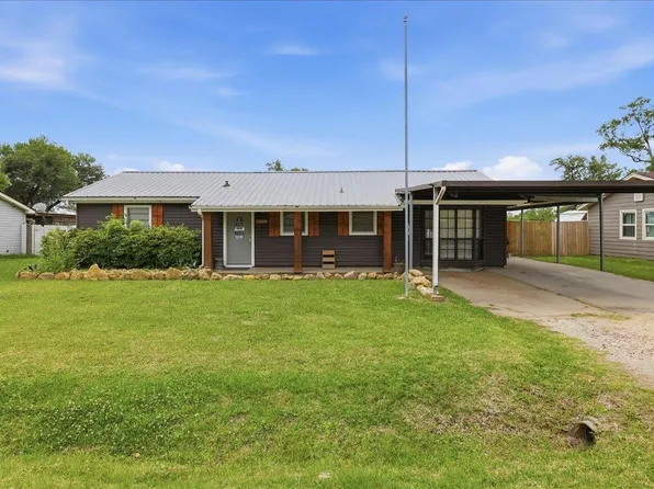 1329 Beagle Rd, Orange, TX 77632