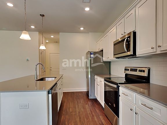 3rd image of 137 Anthurium Dr