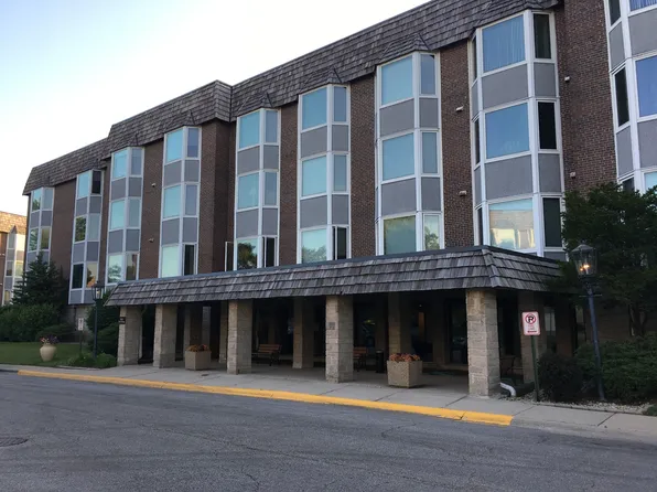 300 Thames Pkwy APT 3D, Park Ridge, IL 60068
