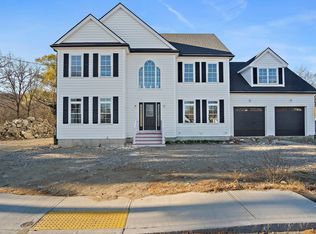 183 Lexington St, Woburn, MA 01801