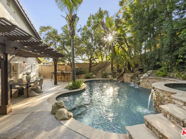 2233 Country Park Ct, Thousand Oaks, CA 91362