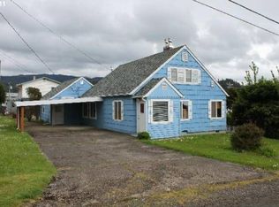 106 8th St, Garibaldi, OR 97118