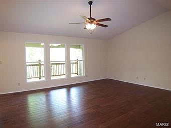 5th image of 164 Shelburne Ct