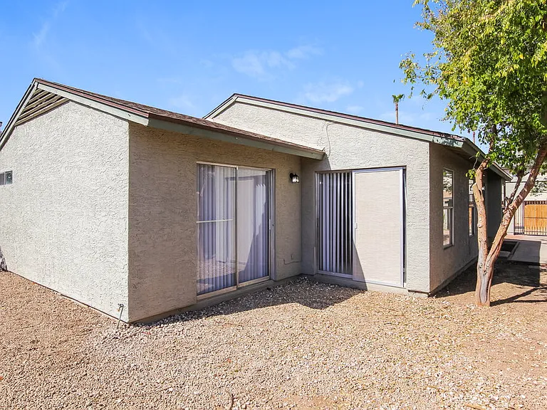630 E Jensen St #114 — Photo 16