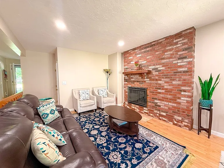 25 Westview Rd #25 — Photo 4