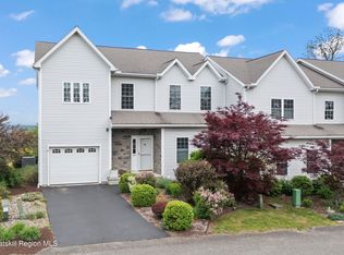 21 Academy Hill Dr, Hudson, NY 12534