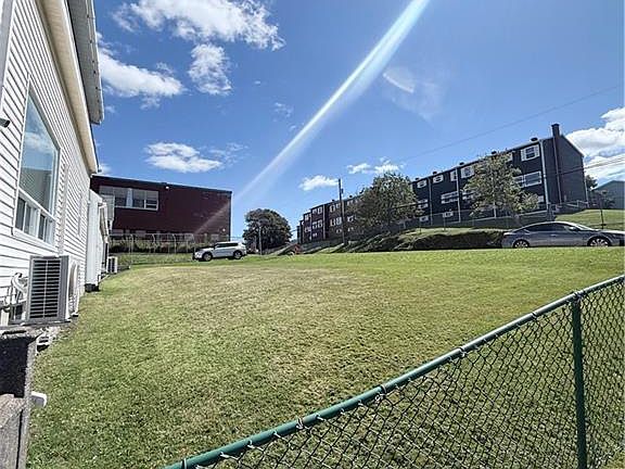 2nd image of 290 Tower St