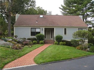 36 E Lyon Farm Dr, Greenwich, CT 06831