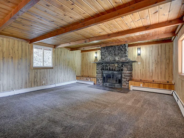 4414 Martindale Dr — Photo 9