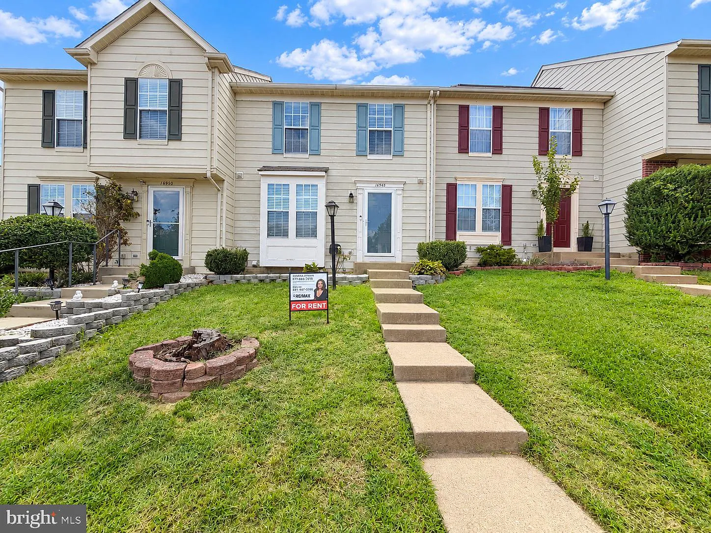 2 bed, 3.5 bath, 1626 sqft, $2,400 — Photo 1