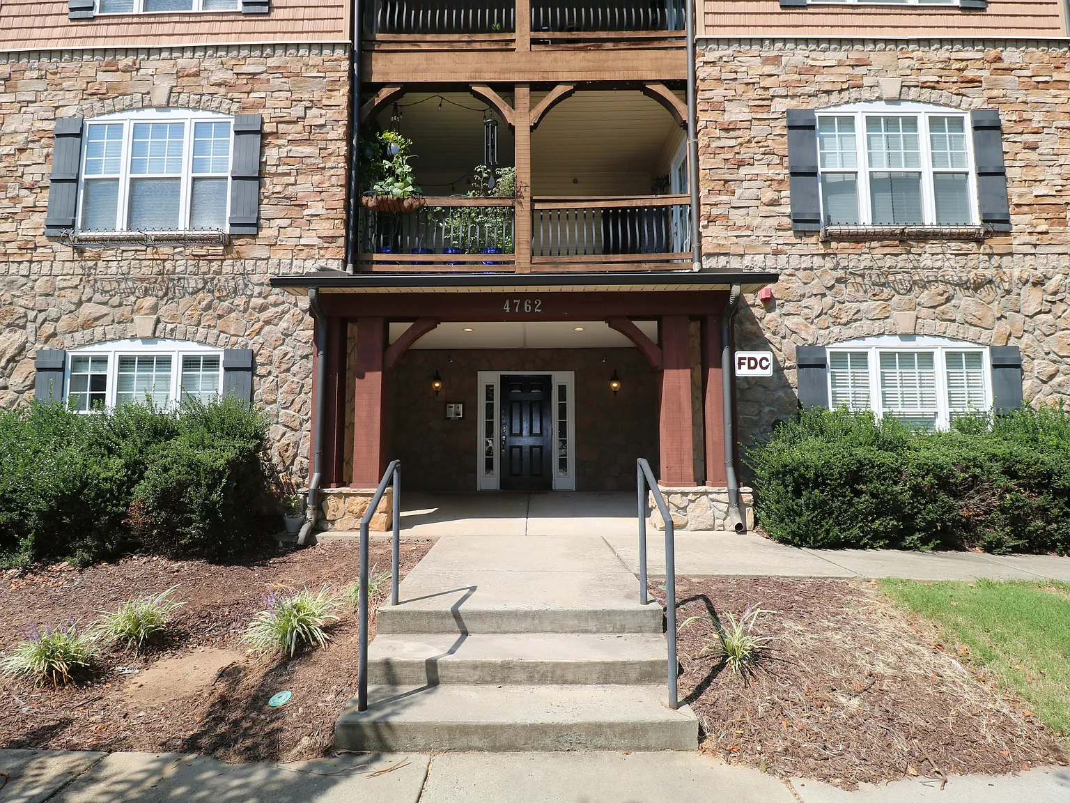 2 bed, $1,295 — Photo 3