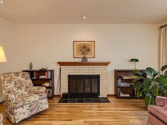 4th image of 11925 SE 70th Ave
