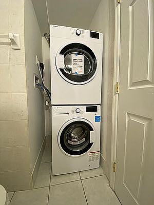 4th image of 277 Driggs Ave APT 4R