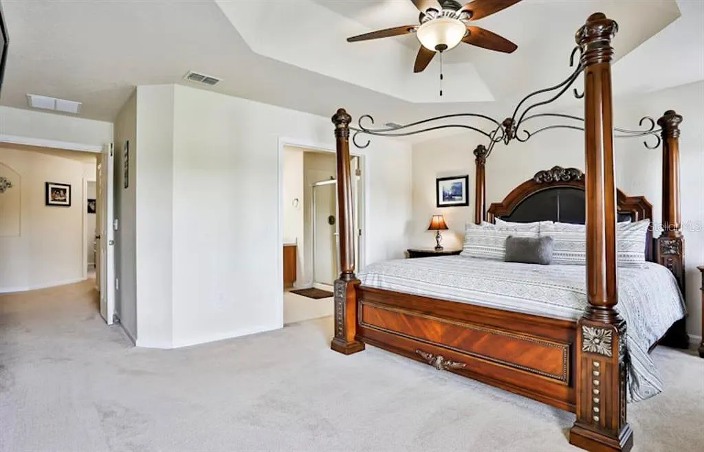 4 bed, 3.0 bath, 1866 sqft, $2,000 — Photo 4