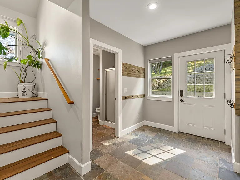 109 S 5th Street Aly — Photo 15