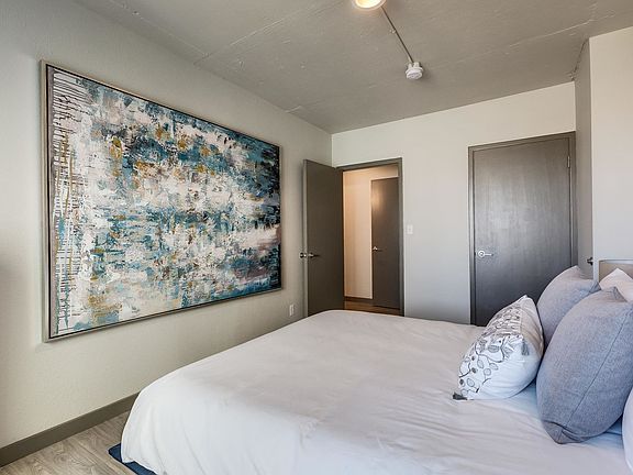 Cooper George apartments community photo