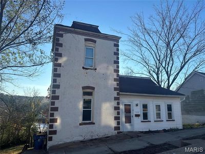 113 S 2nd St, De Soto, MO, 63020