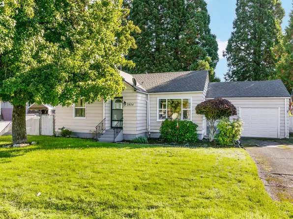 2424 34th Ave, Longview, WA 98632