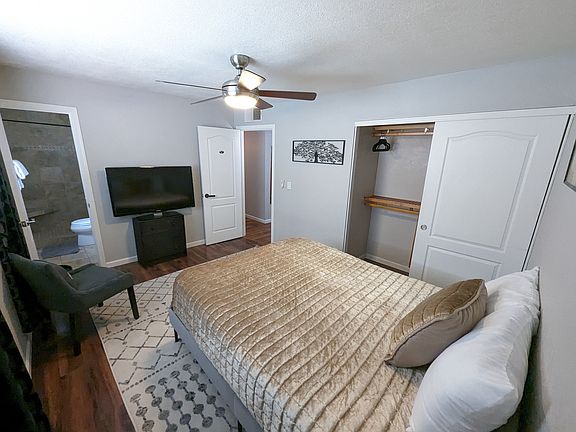 Main Bedroom with private Bathroom- AVAILALE NOW