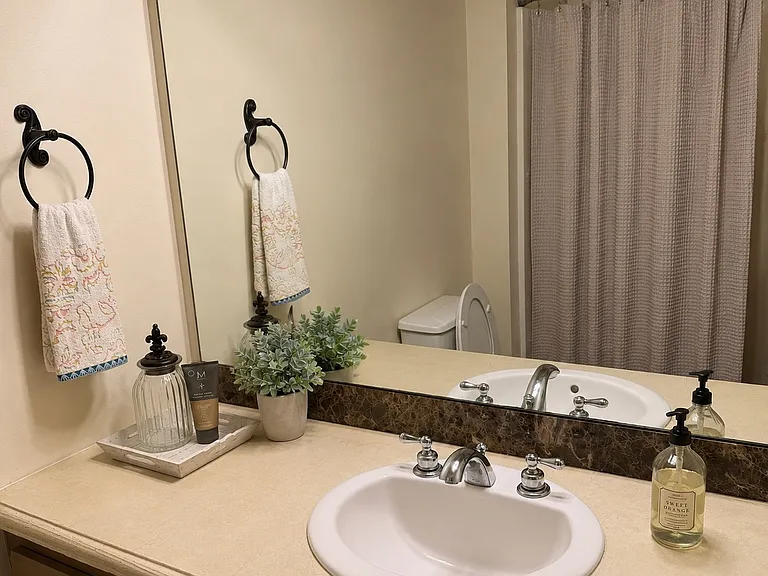 10243 Hillmont Ave — Photo 5