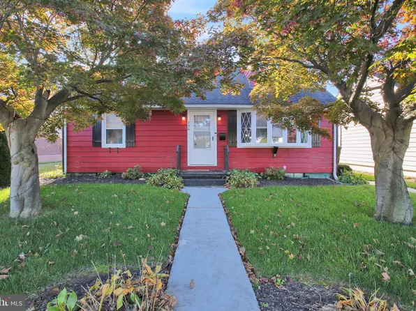 236 W Race St, Fleetwood, PA 19522
