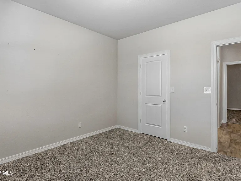 7509 Enchanted Park Dr — Photo 31