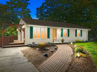 37 Romoli Ave, Attleboro, MA 02703