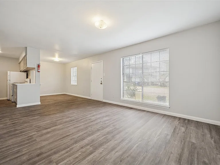 1716 Crownover Rd #18 — Photo 3