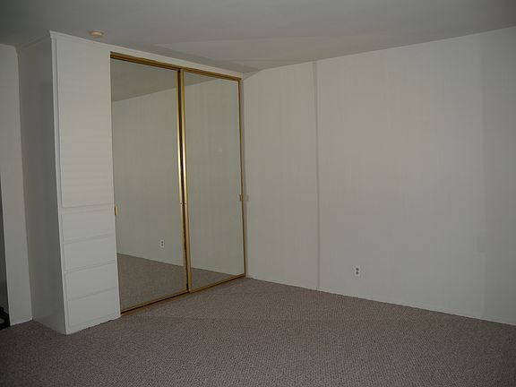 4th image of 760 Lillian Way APT 16
