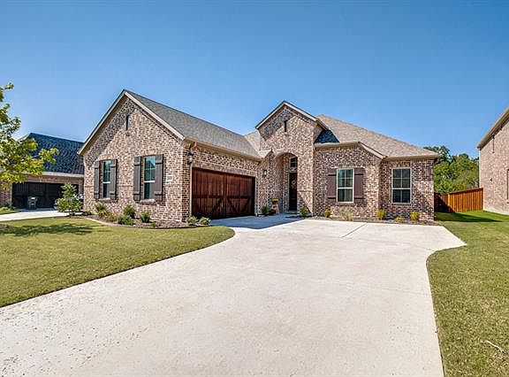 3rd image of 408 Montrose Dr