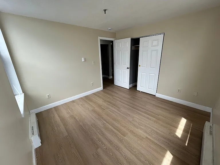 46 Amesbury St #3A — Photo 6