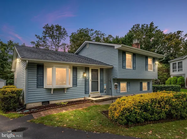 1509 King Philip Cir, Severn, MD 21144