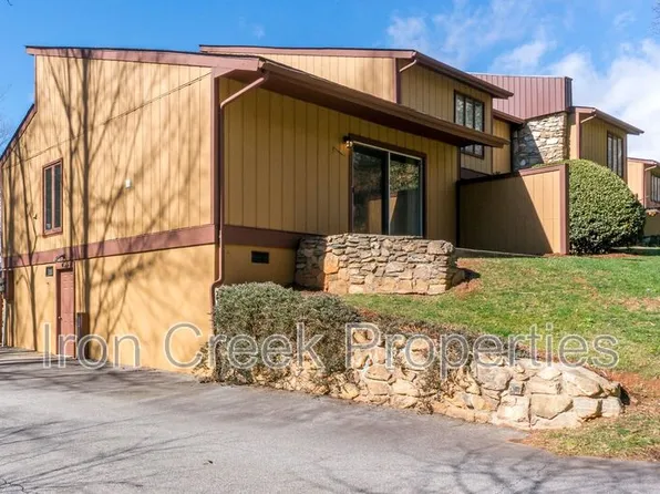 137 Colony Dr, Arden, NC 28704