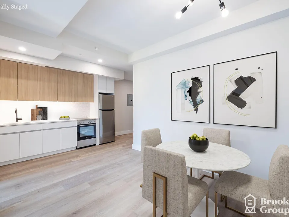 1711 Hancock St #409