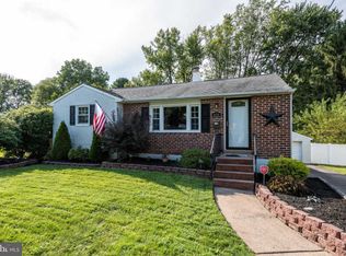 636 Continental Rd, Hatboro, PA 19040