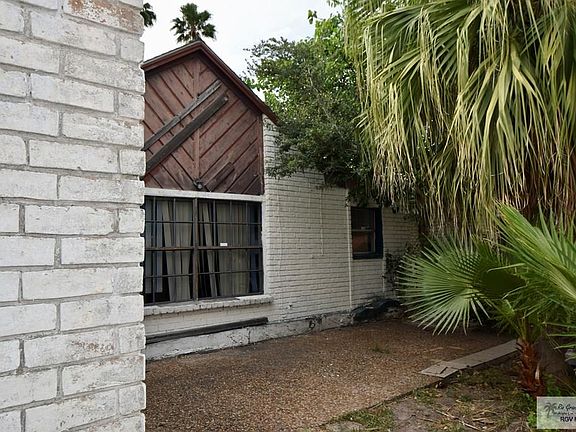 3rd image of 305 McFadden Hut Dr #7&8