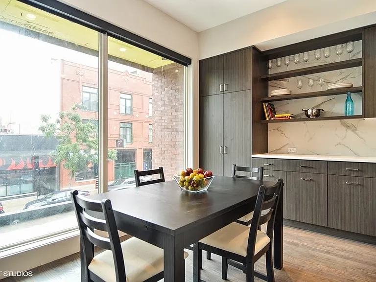 2742 N Lincoln Ave #201 — Photo 6