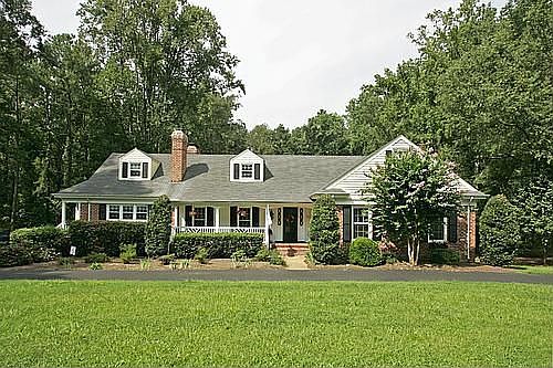 1st image of 210 Sweetbriar Dr