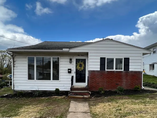 315 School St, Moosic, PA 18507