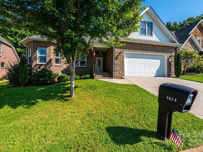 1273 10th St, Hickory, NC, 28601