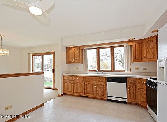 4th image of 15644 Shenandoah Dr #15644