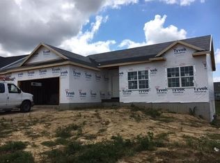 1924 Huntsboro Ln SW, Cedar Rapids, IA 52404