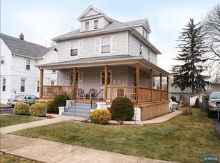 126 W Quackenbush Ave, Dumont, NJ 07628