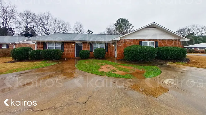 100 Deer Pkwy — Photo 1