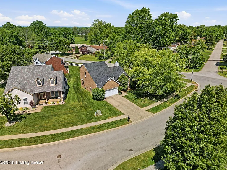 4029 Orchard Lake Dr — Photo 41